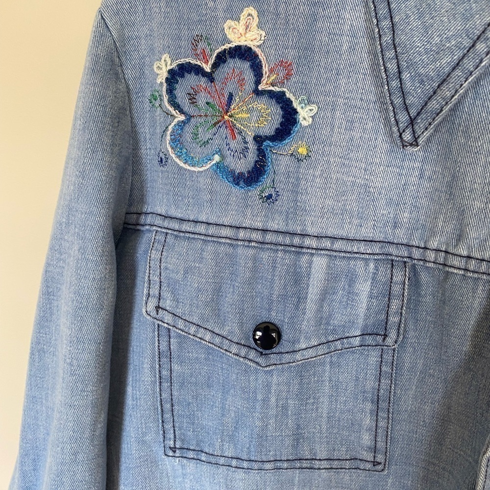 Vintage Chambray Floral Embroidered Shirt - Picture 3 of 10